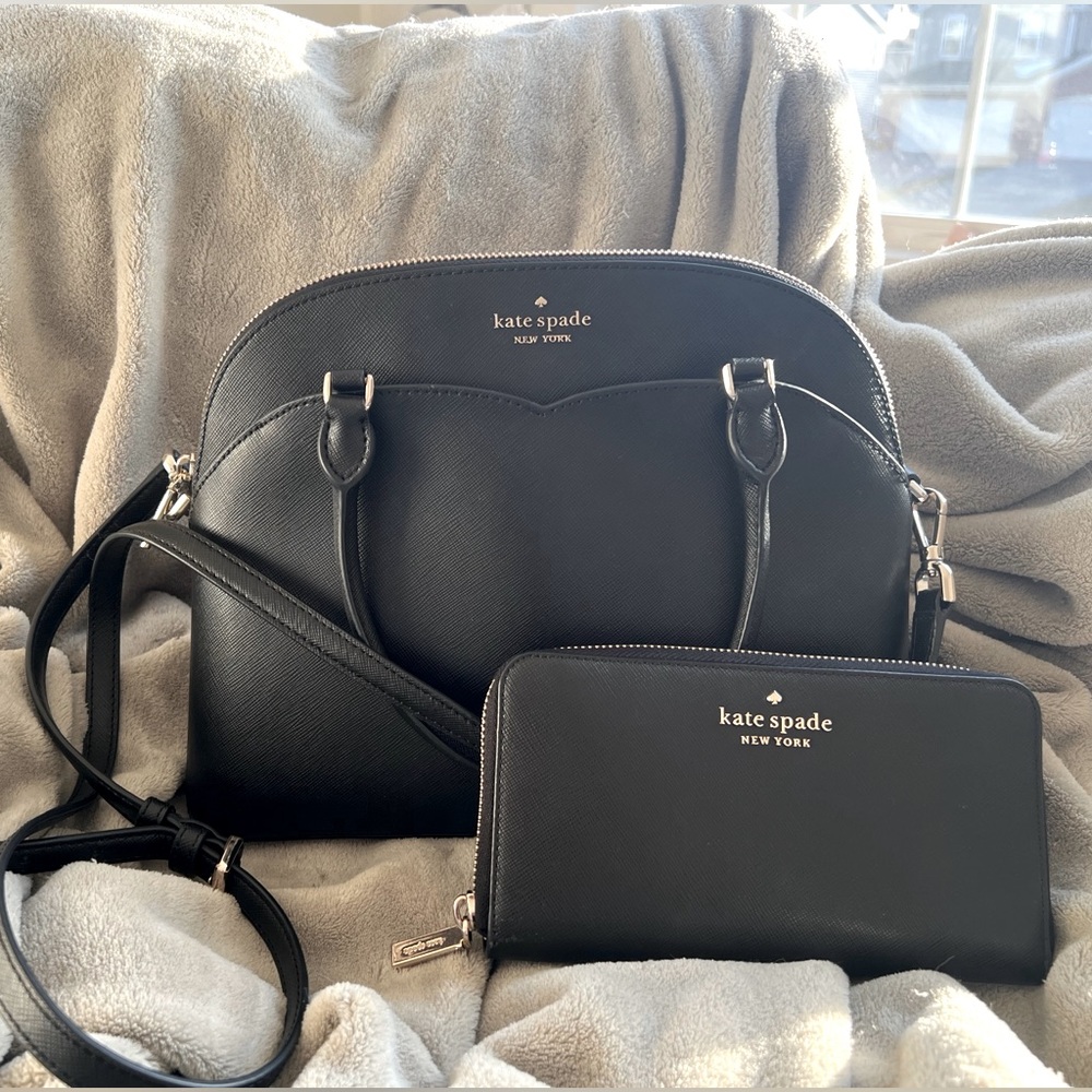 SOLD: ♠️Kate Spade Set!!♠️ Medium purse and wallet